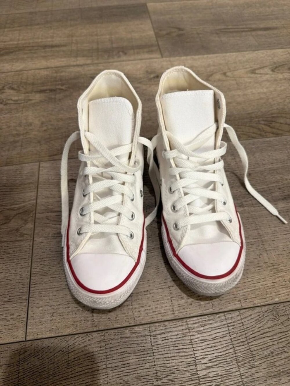 Kids white converse size 3